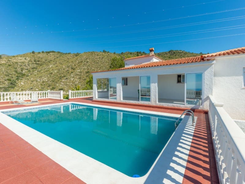 4 quarto Moradia para venda em Aguas de Busot / Aigues com piscina garagem - 750 000 € (Ref: 9843070)