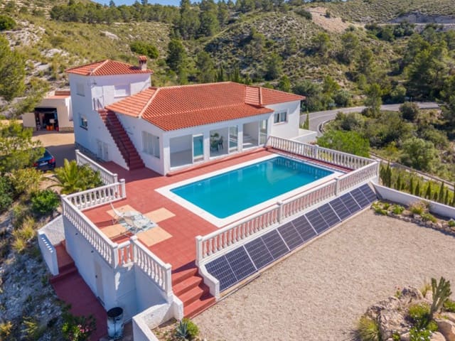 4 quarto Moradia para venda em Aguas de Busot / Aigües com piscina garagem - 750 000 € (Ref: 9843070)