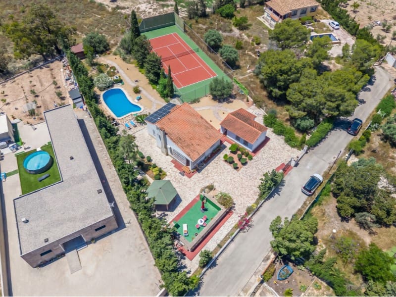 3 bedroom Villa for sale in San Vicente / Sant Vicent del Raspeig with pool - € 449,000 (Ref: 9892413)