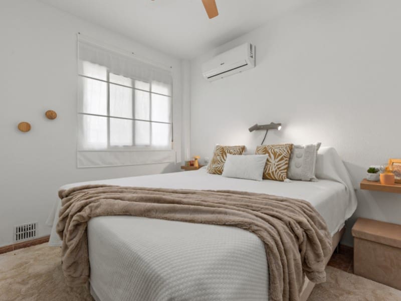 3 makuuhuone Huvila myytävänä paikassa El Campello mukana uima-altaan - 549 000 € (Ref: 9892414)
