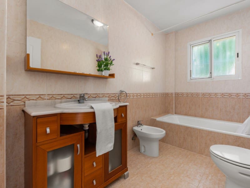 3 makuuhuone Huvila myytävänä paikassa El Campello mukana uima-altaan - 549 000 € (Ref: 9892414)