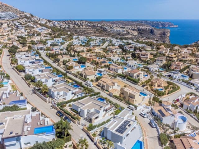 3 soveværelse Villa til salg i Cumbre del Sol, Benitachell / Benitatxell med swimmingpool - € 1.378.000 (Ref: 9894472)