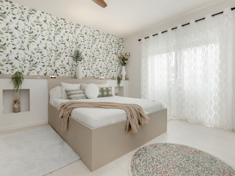 6 bedroom Villa for sale in El Campello with pool - € 850,000 (Ref: 9917845)