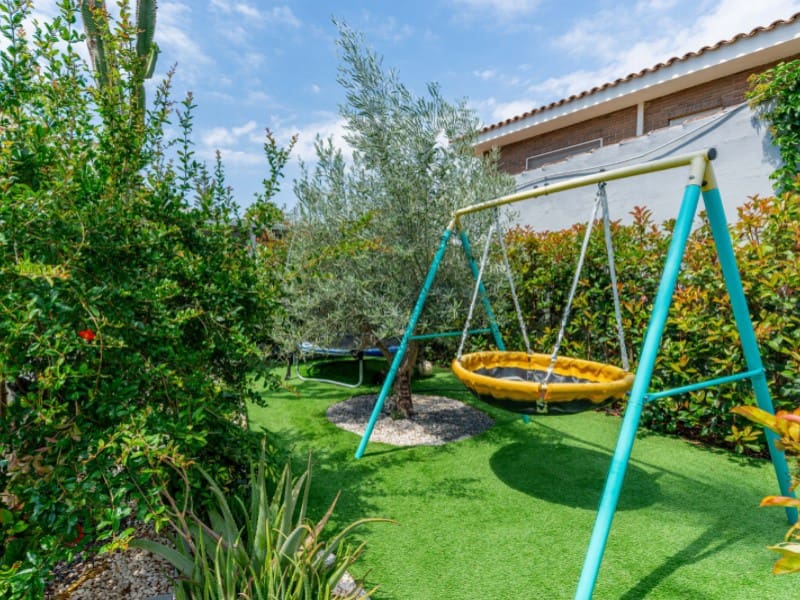 6 bedroom Villa for sale in El Campello with pool - € 850,000 (Ref: 9917845)