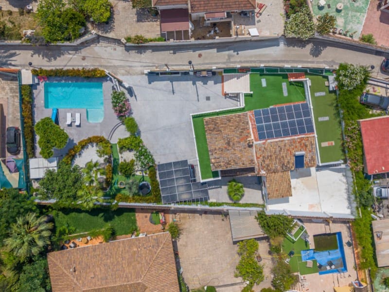 6 bedroom Villa for sale in El Campello with pool - € 850,000 (Ref: 9917845)