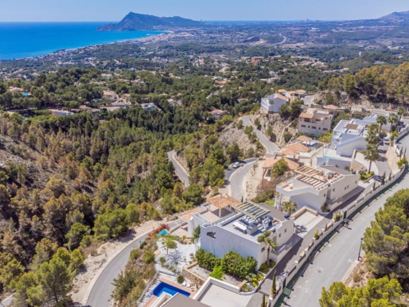 4 sypialnia Willa na sprzedaż w Altea z basenem garażem - 2 349 000 € (Ref: 9936083)