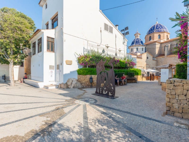 4 sypialnia Willa na sprzedaż w Altea z basenem garażem - 2 349 000 € (Ref: 9936083)