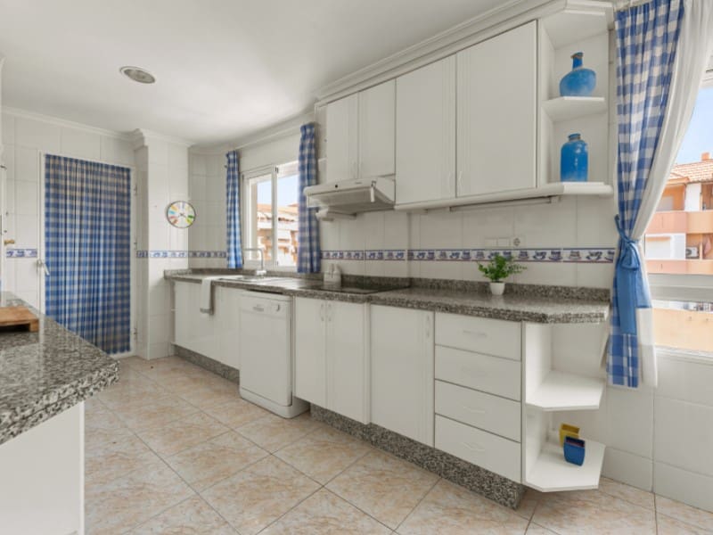 2 soveværelse Penthouse til salg i El Campello med garage - € 375.000 (Ref: 9939668)