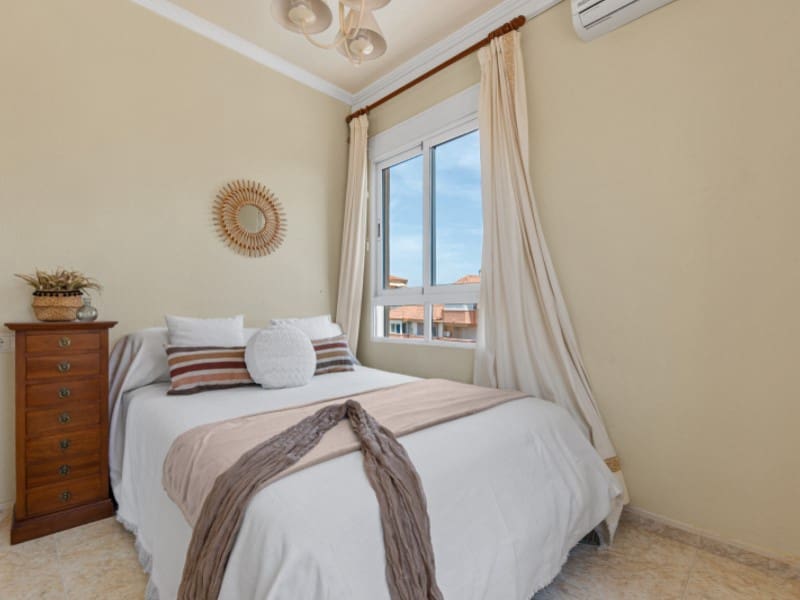 2 soveværelse Penthouse til salg i El Campello med garage - € 375.000 (Ref: 9939668)