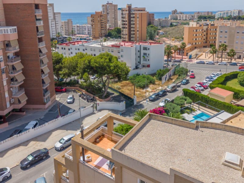 2 soveværelse Penthouse til salg i El Campello med garage - € 375.000 (Ref: 9939668)