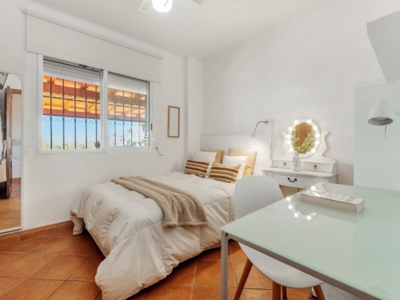 Chalet de 3 habitaciones en El Campello en venta con garaje - 789.000 € (Ref: 9959450)