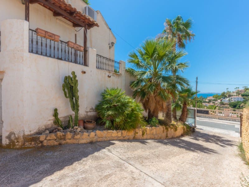 Chalet de 3 habitaciones en El Campello en venta con garaje - 789.000 € (Ref: 9959450)