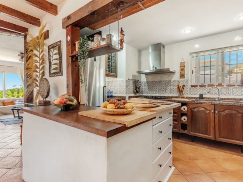 Chalet de 3 habitaciones en El Campello en venta con garaje - 789.000 € (Ref: 9959450)