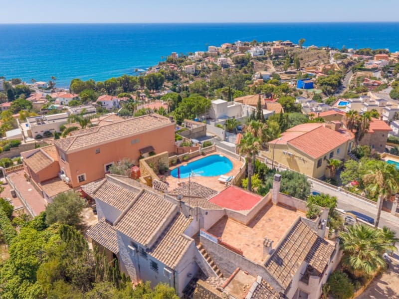 Chalet de 3 habitaciones en El Campello en venta con garaje - 789.000 € (Ref: 9959450)