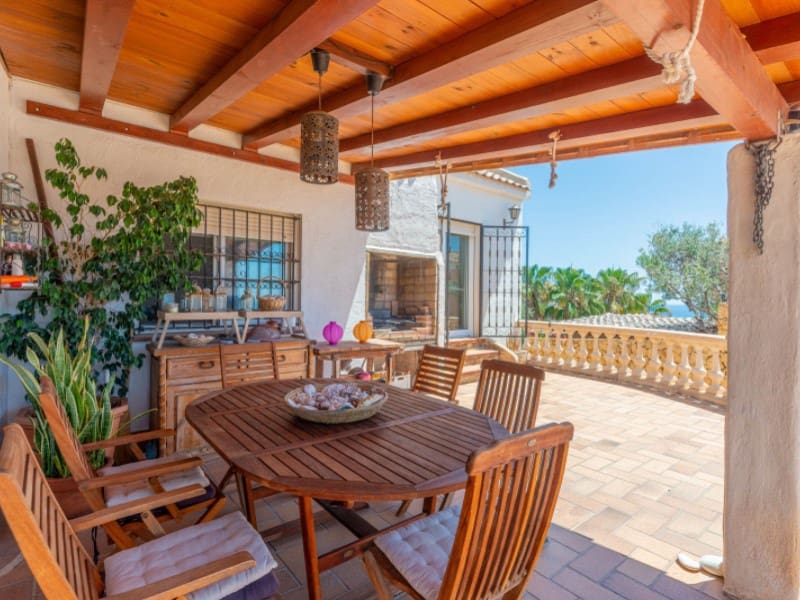 Chalet de 3 habitaciones en El Campello en venta con garaje - 789.000 € (Ref: 9959450)