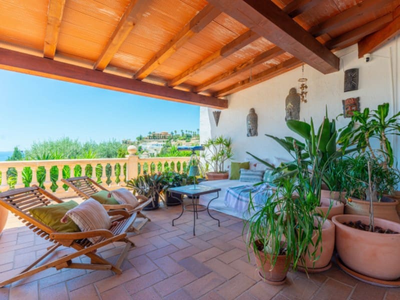 Chalet de 3 habitaciones en El Campello en venta con garaje - 789.000 € (Ref: 9959450)