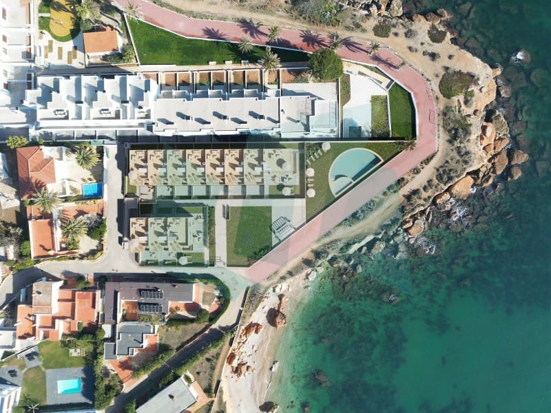 3 slaapkamer Rijtjeshuis te koop in Vinaros met zwembad garage - € 395.000 (Ref: 8314329)