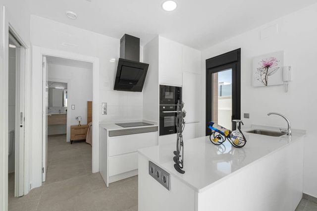 3 soveværelse Villa til salg i Daya Nueva med swimmingpool garage - € 350.000 (Ref: 10106469)