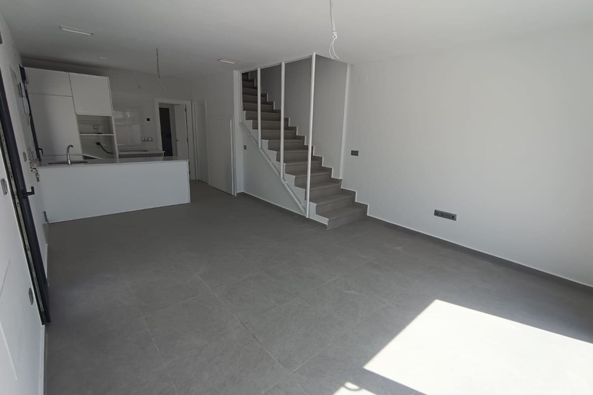 3 bedroom Villa for sale in Daya Nueva with pool garage - € 350,000 (Ref: 10106469)