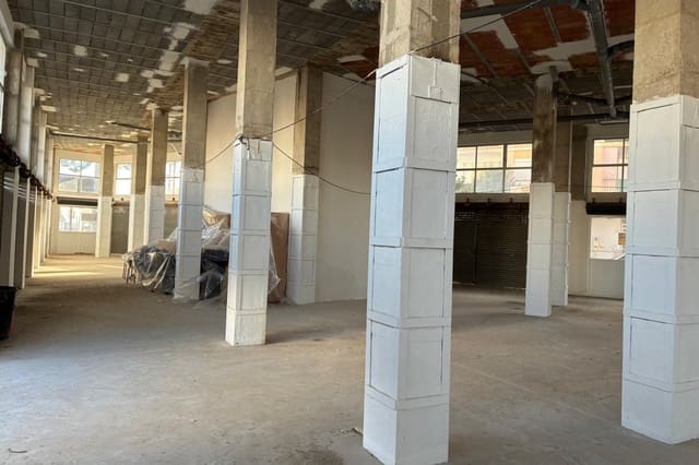 Commerciale in vendita in Almoradí - 300.000 € (Rif: 10163369)