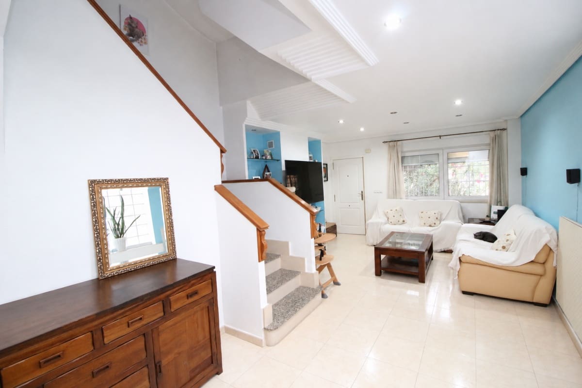 3 slaapkamer Huis te koop in Almoradi met zwembad garage - € 240.000 (Ref: 10166952)