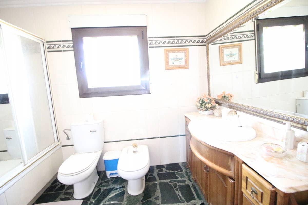 5 bedroom Villa for sale in Elche / Elx - € 490,000 (Ref: 4036425)