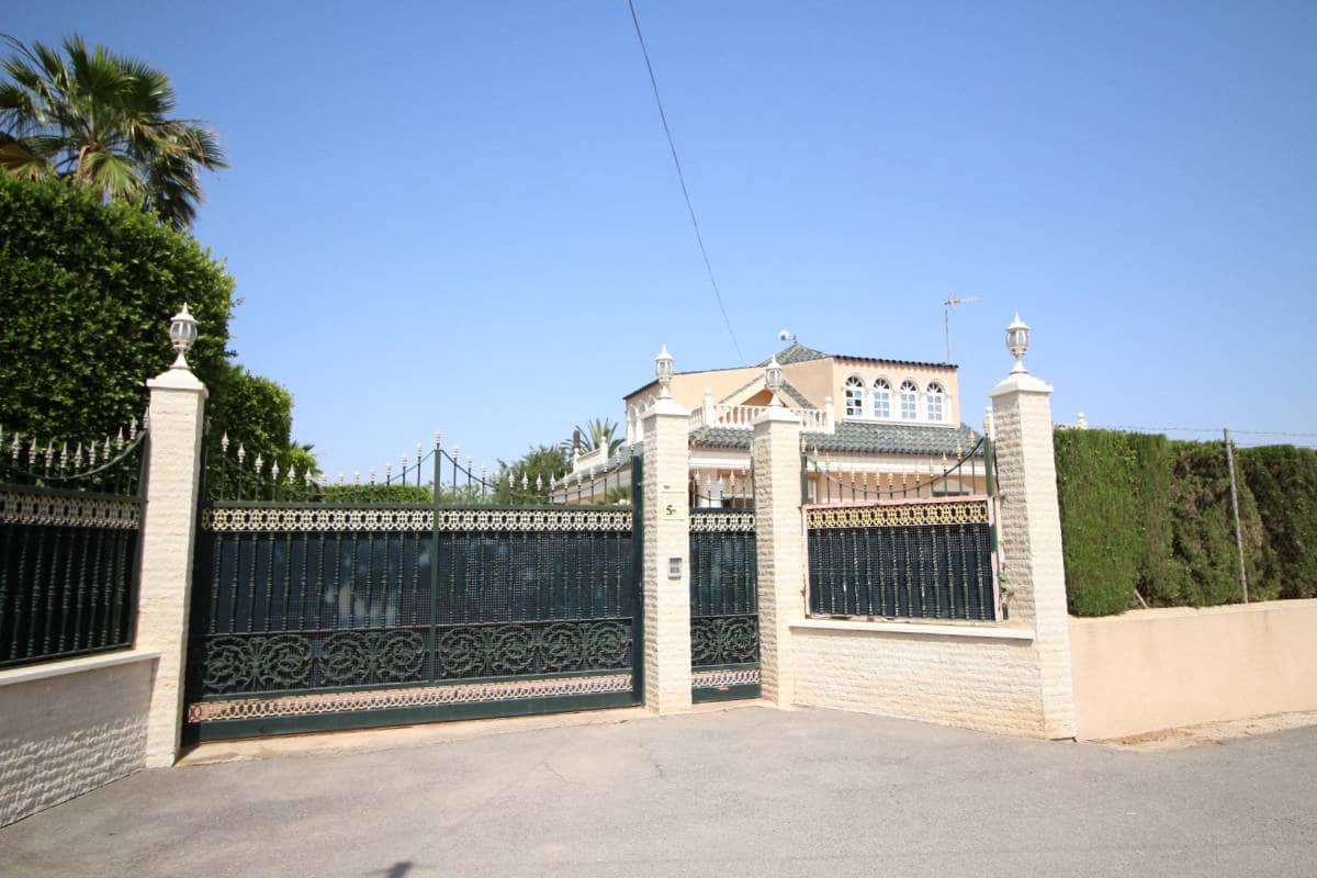 5 bedroom Villa for sale in Elche / Elx - € 490,000 (Ref: 4036425)