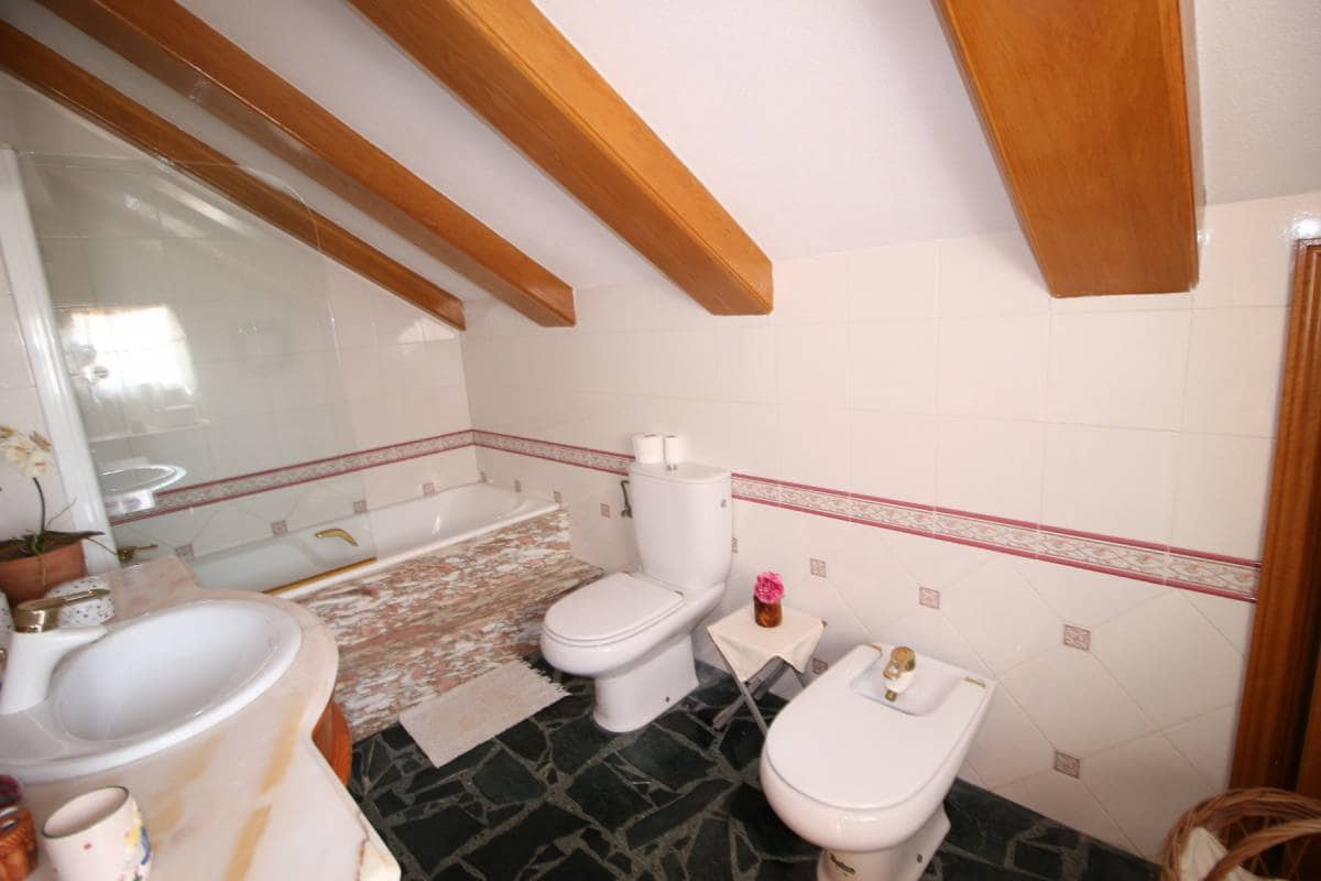 5 bedroom Villa for sale in Elche / Elx - € 490,000 (Ref: 4036425)