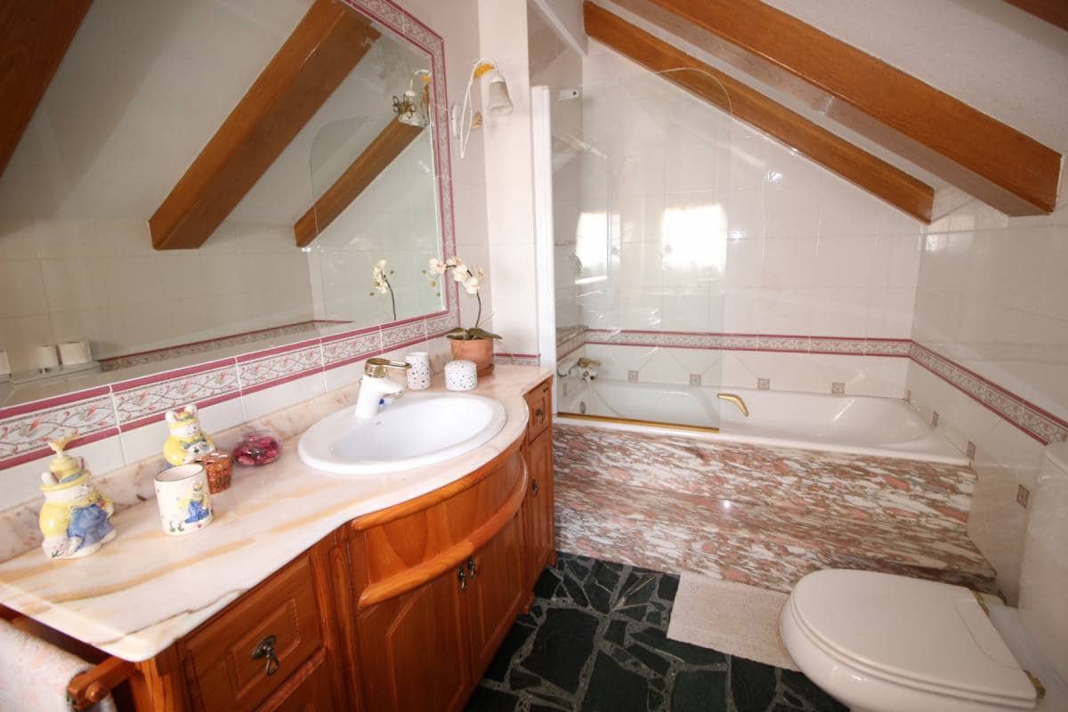 5 bedroom Villa for sale in Elche / Elx - € 490,000 (Ref: 4036425)