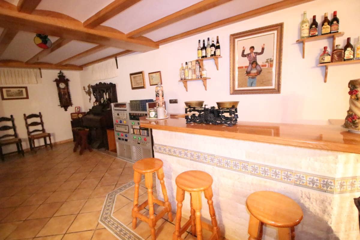 5 bedroom Villa for sale in Elche / Elx - € 490,000 (Ref: 4036425)