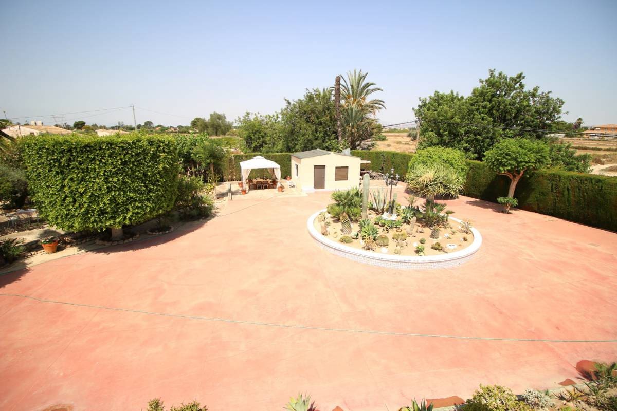 5 bedroom Villa for sale in Elche / Elx - € 490,000 (Ref: 4036425)