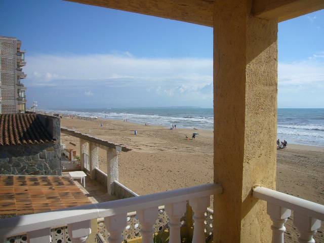 Chalet de 7 habitaciones en Guardamar del Segura en venta con garaje - 1.200.000 € (Ref: 4511140)