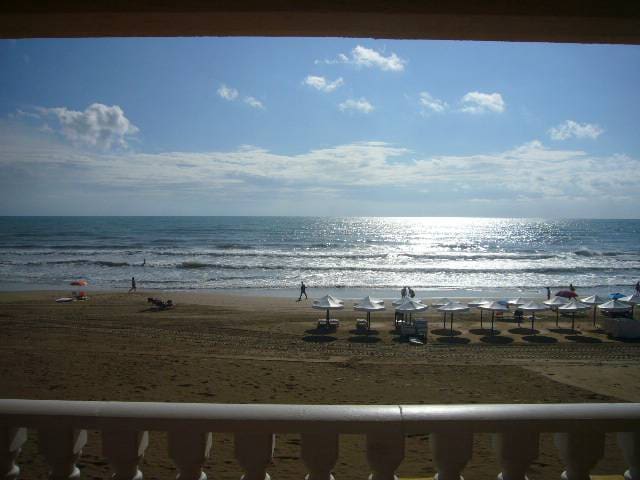 Chalet de 7 habitaciones en Guardamar del Segura en venta con garaje - 1.200.000 € (Ref: 4511140)