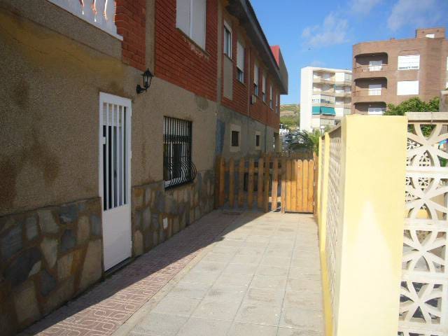 Chalet de 7 habitaciones en Guardamar del Segura en venta con garaje - 1.200.000 € (Ref: 4511140)