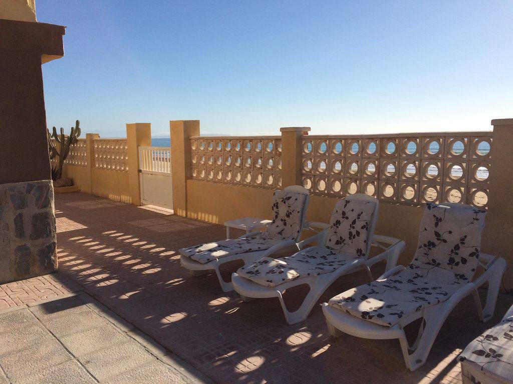 Chalet de 7 habitaciones en Guardamar del Segura en venta con garaje - 1.200.000 € (Ref: 4511140)
