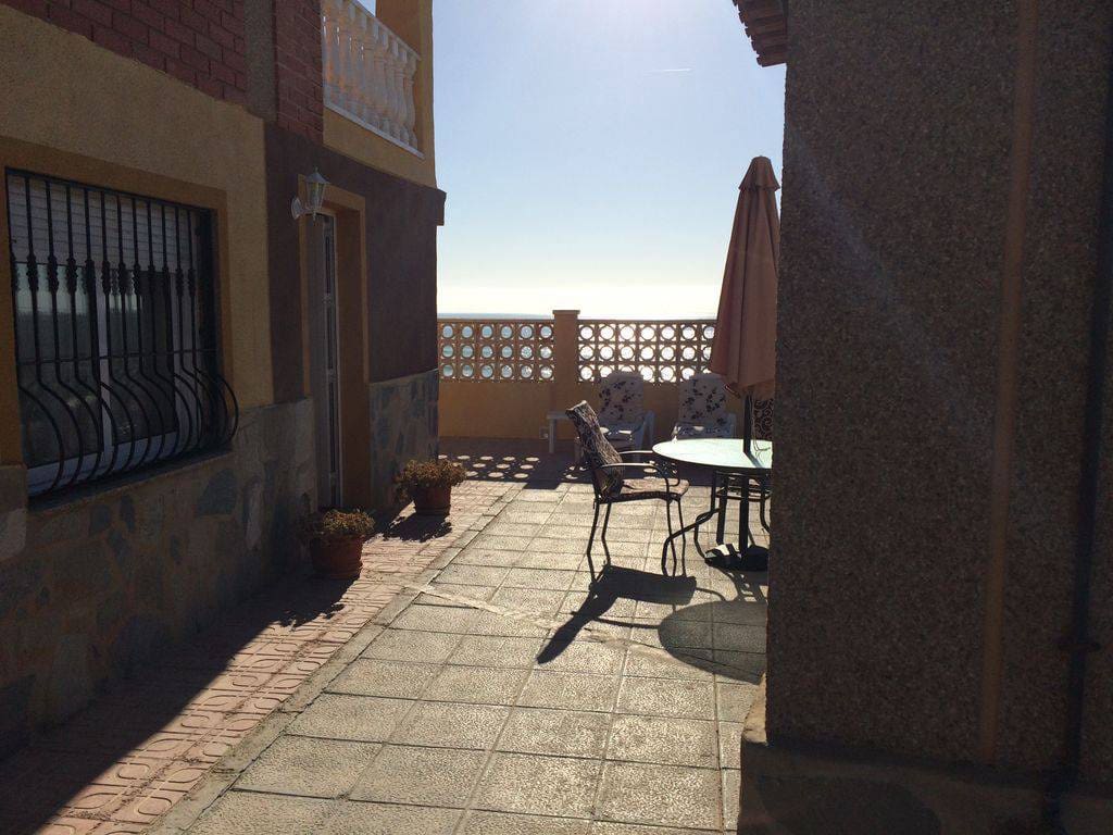 Chalet de 7 habitaciones en Guardamar del Segura en venta con garaje - 1.200.000 € (Ref: 4511140)