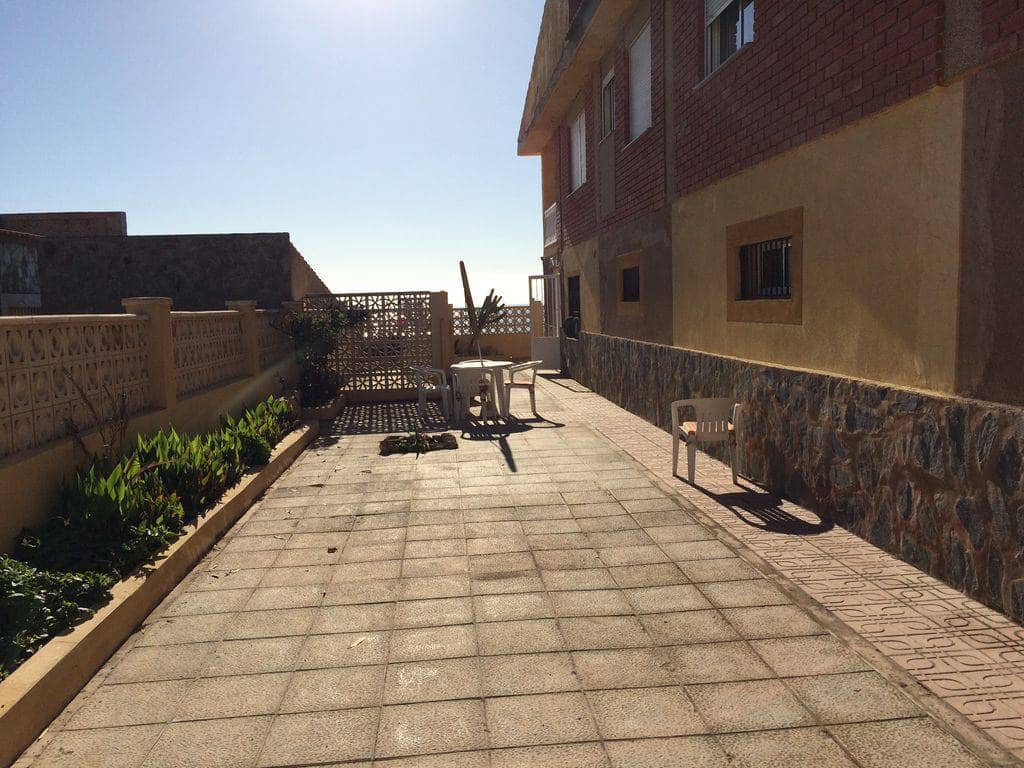 Chalet de 7 habitaciones en Guardamar del Segura en venta con garaje - 1.200.000 € (Ref: 4511140)