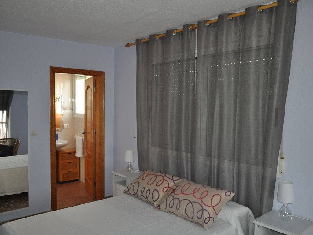 Chalet de 7 habitaciones en Guardamar del Segura en venta con garaje - 1.200.000 € (Ref: 4511140)