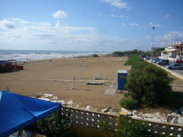 Chalet de 7 habitaciones en Guardamar del Segura en venta con garaje - 1.200.000 € (Ref: 4511140)