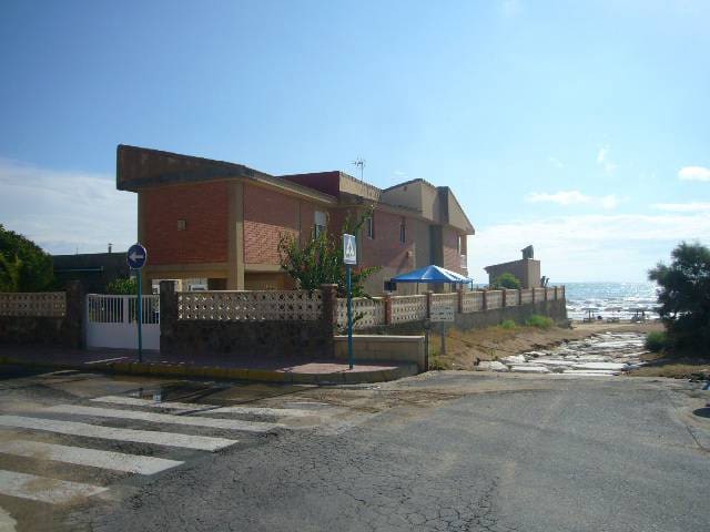 Chalet de 7 habitaciones en Guardamar del Segura en venta con garaje - 1.200.000 € (Ref: 4511140)