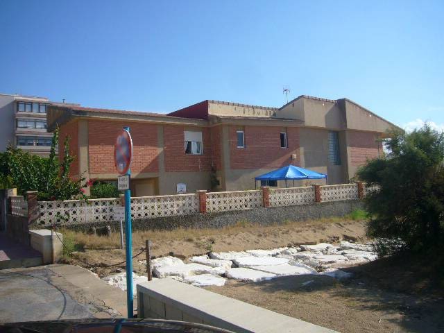 Chalet de 7 habitaciones en Guardamar del Segura en venta con garaje - 1.200.000 € (Ref: 4511140)