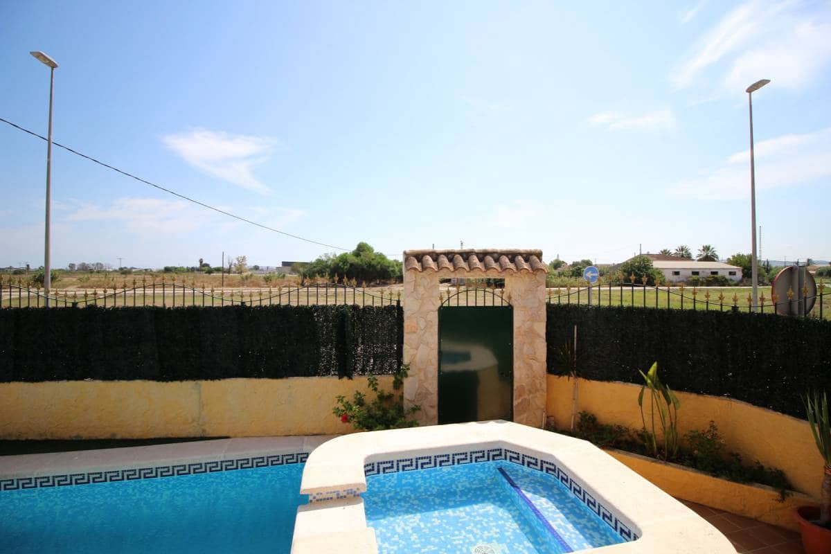 3 soverom Villa til salgs i Almoradi med svømmebasseng garasje - € 280 000 (Ref: 4758233)