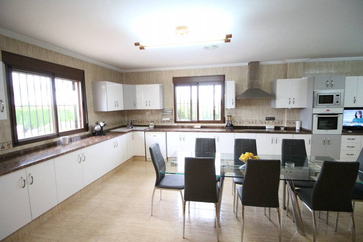 5 bedroom Villa for sale in Dolores with pool garage - € 499,000 (Ref: 5308894)