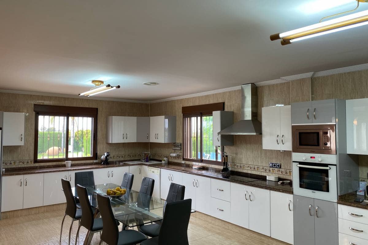 5 bedroom Villa for sale in Dolores with pool garage - € 499,000 (Ref: 5308894)