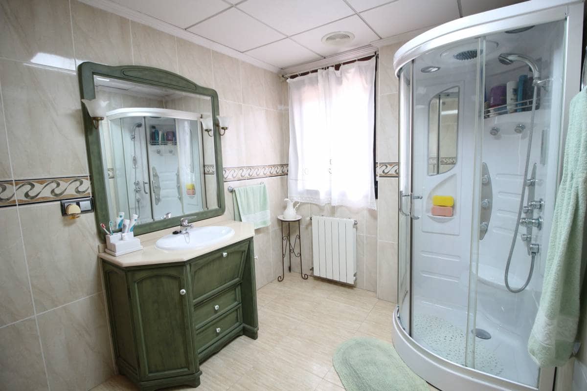 5 bedroom Villa for sale in Dolores with pool garage - € 499,000 (Ref: 5308894)