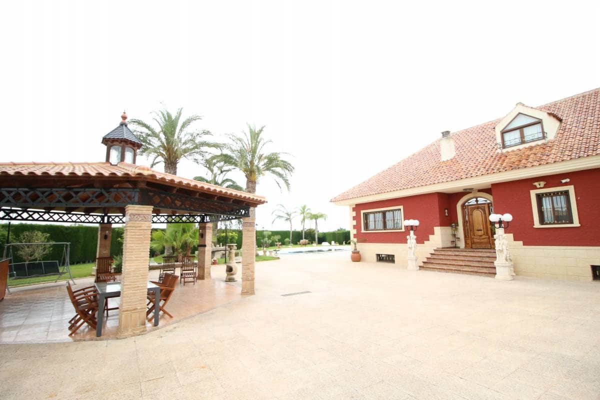 5 bedroom Villa for sale in Dolores with pool garage - € 499,000 (Ref: 5308894)