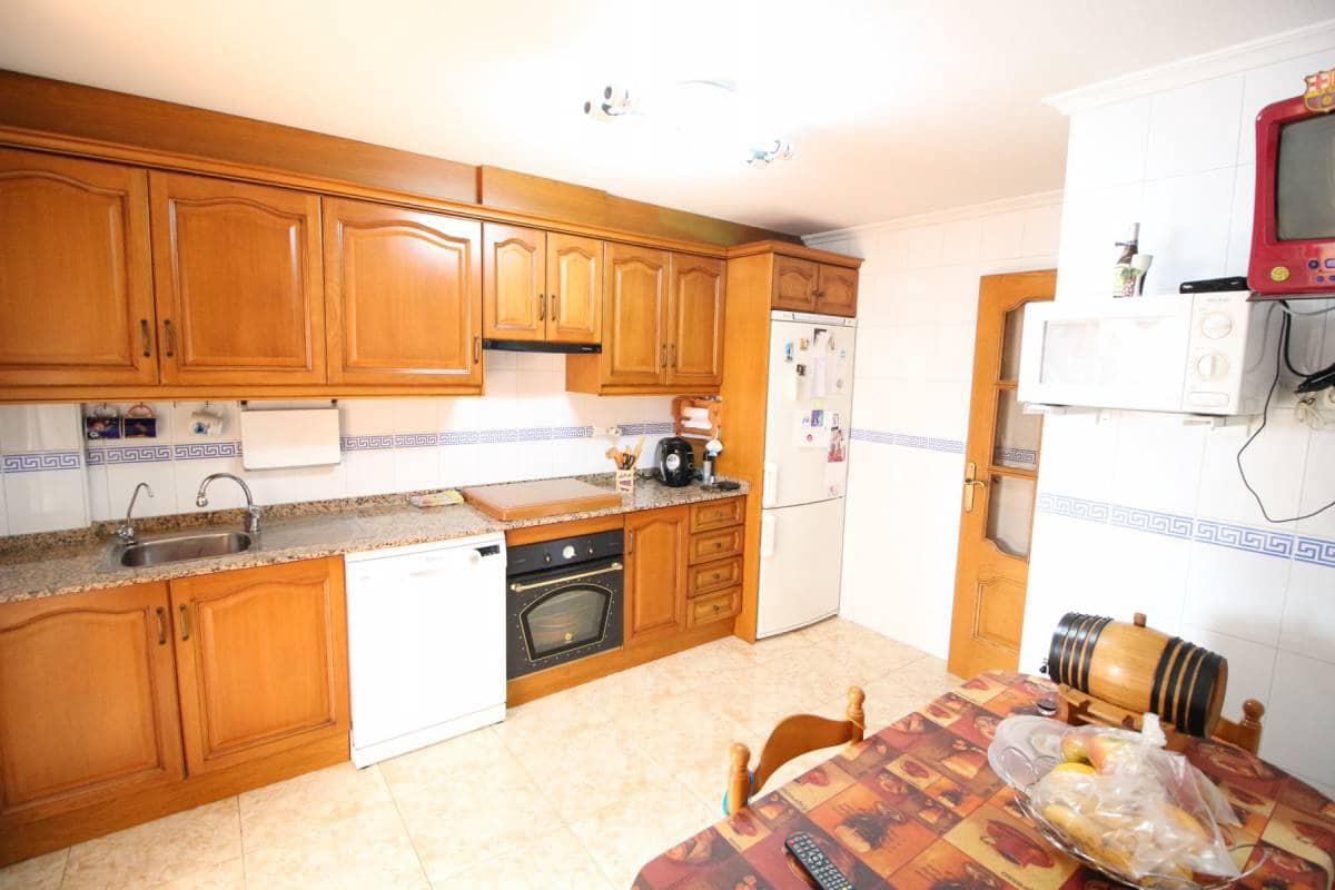 3 makuuhuone Huoneisto myytävänä paikassa Dolores mukana 
autotalli - 159 000 € (Ref: 5382900)