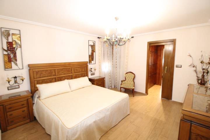 6 slaapkamer Villa te koop in Catral met zwembad garage - € 430.000 (Ref: 5652712)