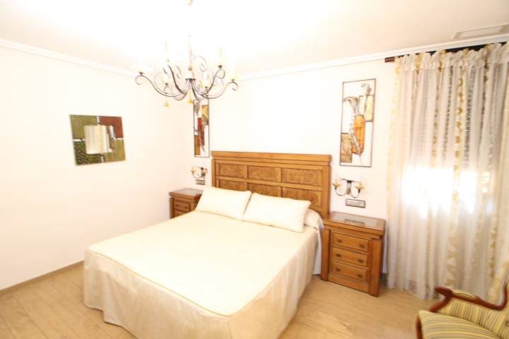 6 slaapkamer Villa te koop in Catral met zwembad garage - € 430.000 (Ref: 5652712)