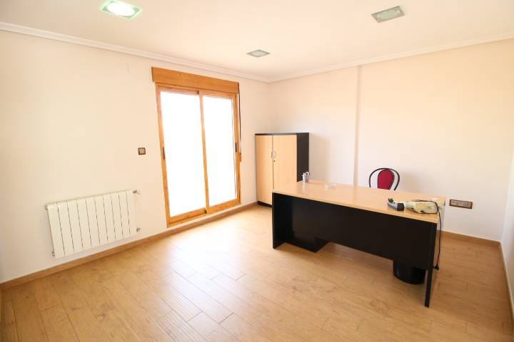 6 slaapkamer Villa te koop in Catral met zwembad garage - € 430.000 (Ref: 5652712)